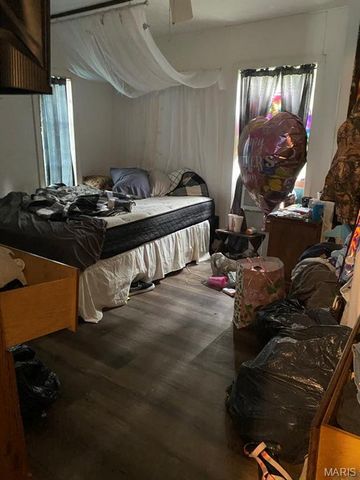 314 State Route Dd A & B, St James, MO 65559