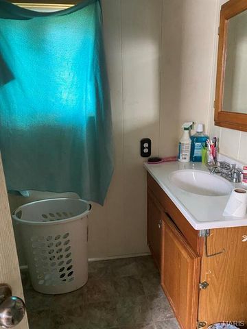 314 State Route Dd A & B, St James, MO 65559