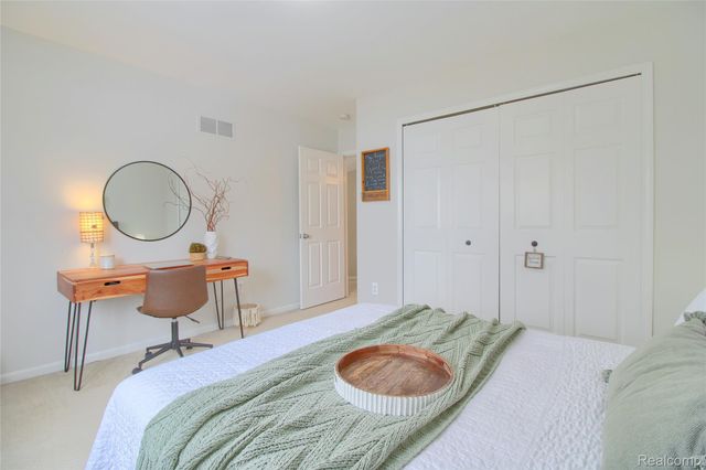 42933 Sadie Lane, Van Buren Charter Township, MI 48111