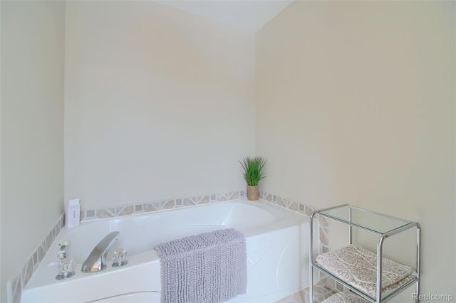 42933 Sadie Lane, Van Buren Charter Township, MI 48111