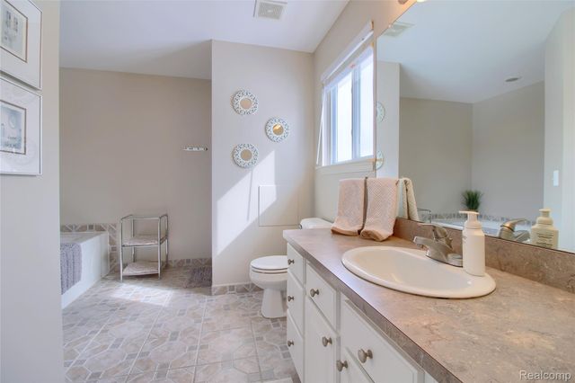 42933 Sadie Lane, Van Buren Charter Township, MI 48111