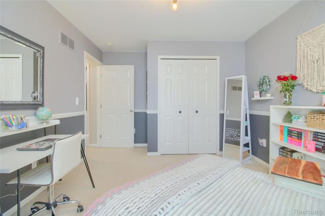 42933 Sadie Lane, Van Buren Charter Township, MI 48111