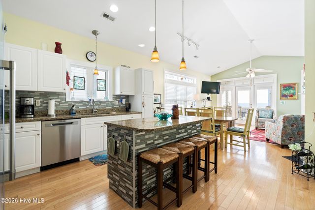 811 N Carolina Beach Avenue N Unit 2, Carolina Beach, NC 28428