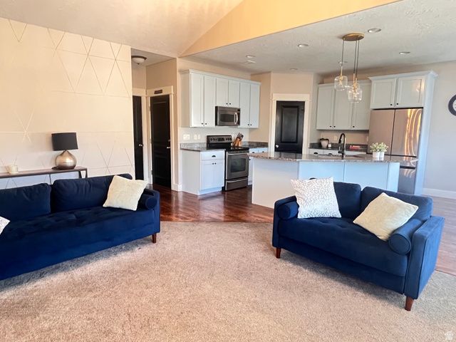 4631 W COLD CANYON LN, South Jordan, UT 84009