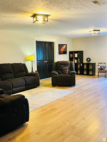 4631 W COLD CANYON LN, South Jordan, UT 84009