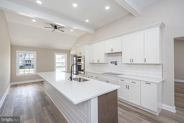9405 LAKE VIEW DR, Berlin, MD 21811