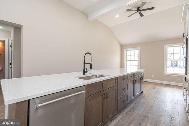 9405 LAKE VIEW DR, Berlin, MD 21811