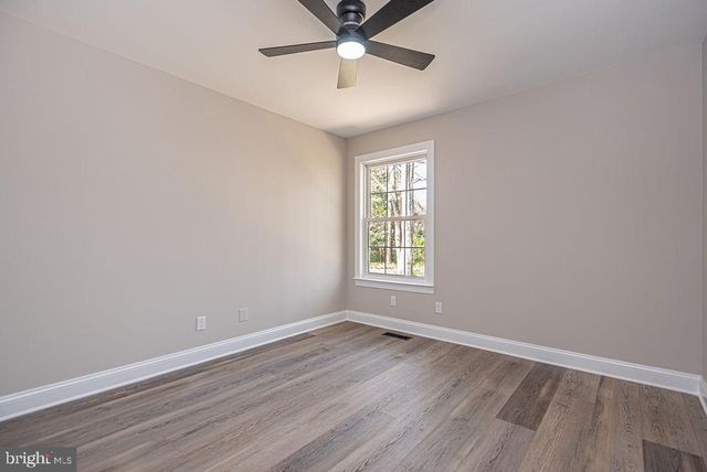 9405 LAKE VIEW DR, Berlin, MD 21811