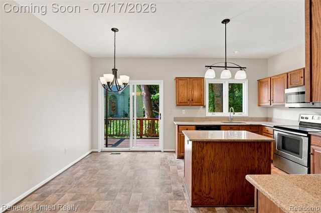 24597 Edgewood Drive, Novi, MI 48374