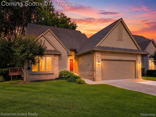 24597 Edgewood Drive, Novi, MI 48374