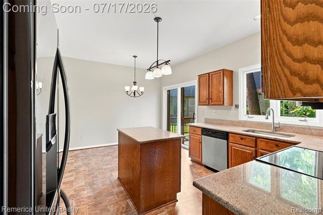 24597 Edgewood Drive, Novi, MI 48374