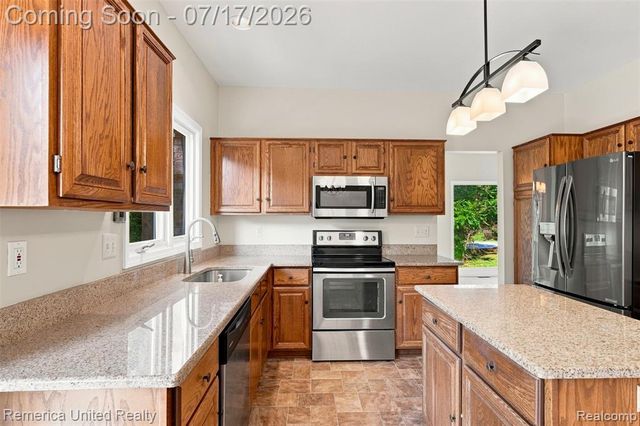 24597 Edgewood Drive, Novi, MI 48374