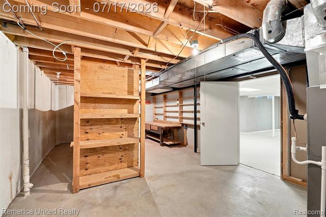 24597 Edgewood Drive, Novi, MI 48374