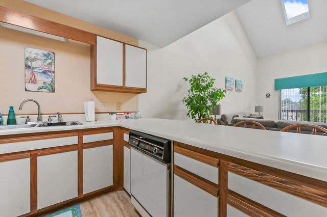 1920 Bent Grass Dr Apt 35J, Surfside Beach, SC 29575