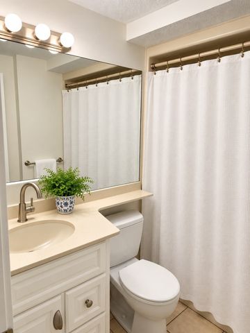 32 Grove St 1, Boston, MA 02114