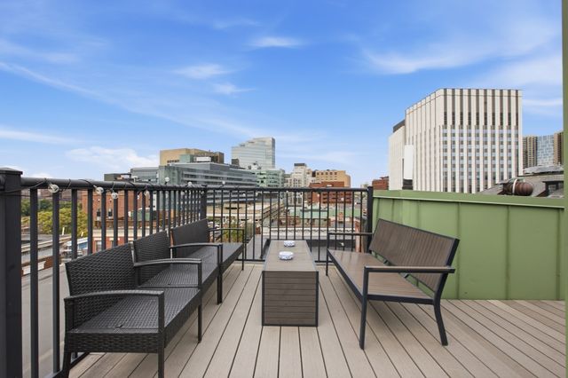 32 Grove St 1, Boston, MA 02114