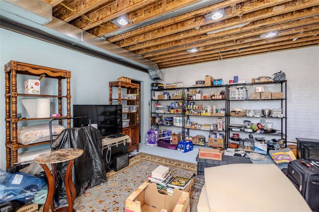 518 Lewis Avenue, Norwalk, IA 50211