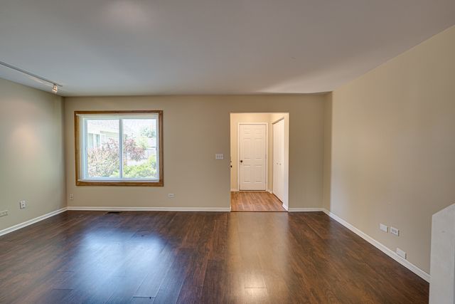 1320 ANDOVER Drive 0, Aurora, IL 60504