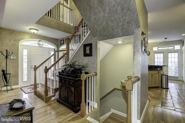 10501 CHANCERY CT, Fairfax, VA 22030