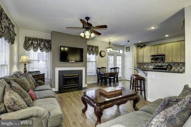 10501 CHANCERY CT, Fairfax, VA 22030