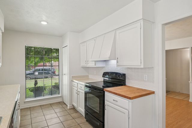 2622 Riviera Drive, Garland, TX 75040