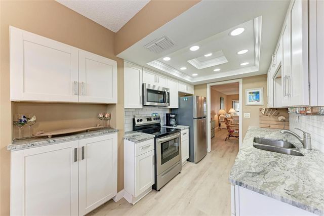 625 30TH AVENUE W G403, Bradenton, FL 34205