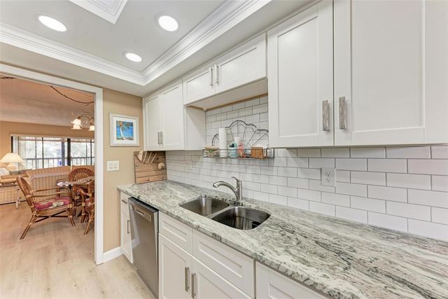 625 30TH AVENUE W G403, Bradenton, FL 34205