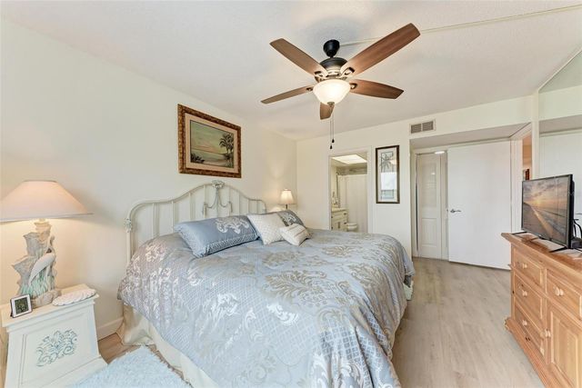 625 30TH AVENUE W G403, Bradenton, FL 34205