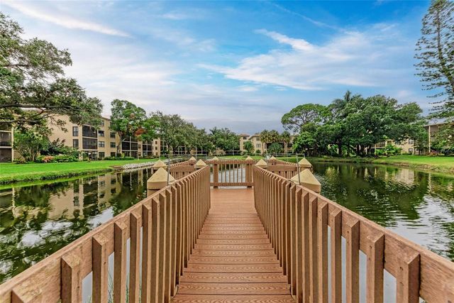 625 30TH AVENUE W G403, Bradenton, FL 34205