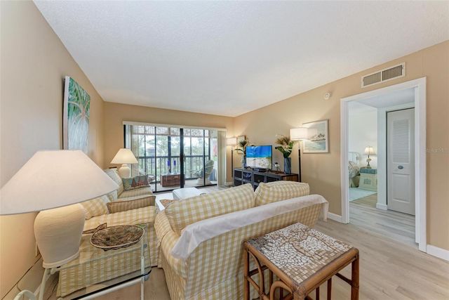 625 30TH AVENUE W G403, Bradenton, FL 34205