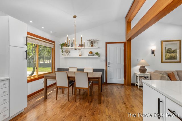 2184 Woodcliff Avenue SE, Grand Rapids, MI 49546