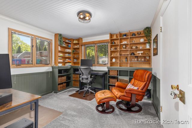 2184 Woodcliff Avenue SE, Grand Rapids, MI 49546