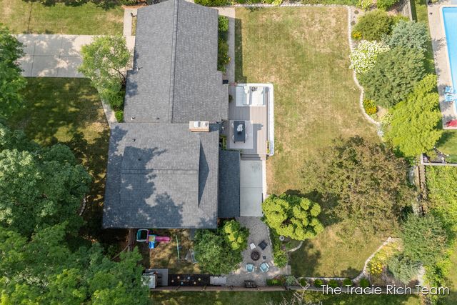 2184 Woodcliff Avenue SE, Grand Rapids, MI 49546