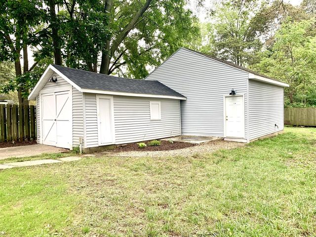 3621 Adams Street, Kalamazoo, MI 49008