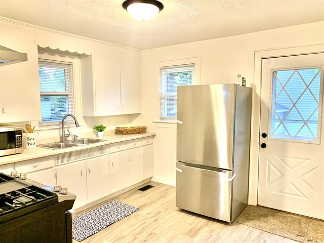 3621 Adams Street, Kalamazoo, MI 49008
