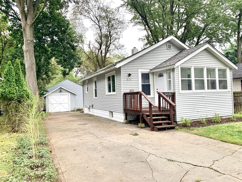 3621 Adams Street, Kalamazoo, MI 49008