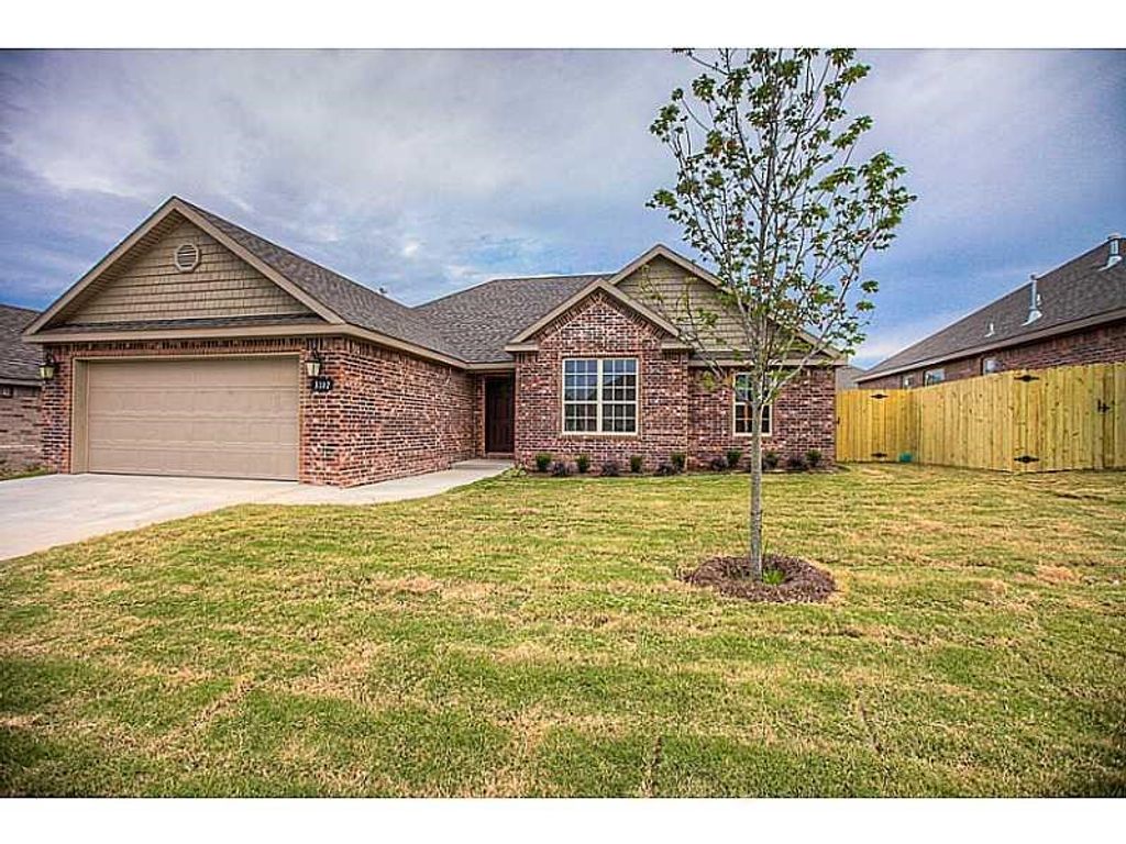 3002 SW Fernwood Avenue, Bentonville, AR 72712