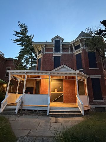 955 S High Street, Columbus, OH 43206