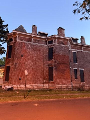 955 S High Street, Columbus, OH 43206