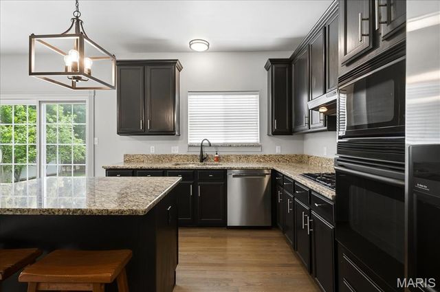 350 Harbour Pointe Drive, Wildwood, MO 63040