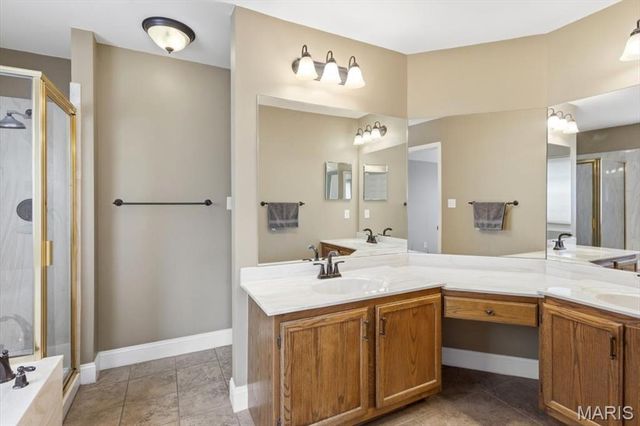 350 Harbour Pointe Drive, Wildwood, MO 63040