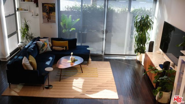 13320 Beach Avenue 102, Marina Del Rey, CA 90292