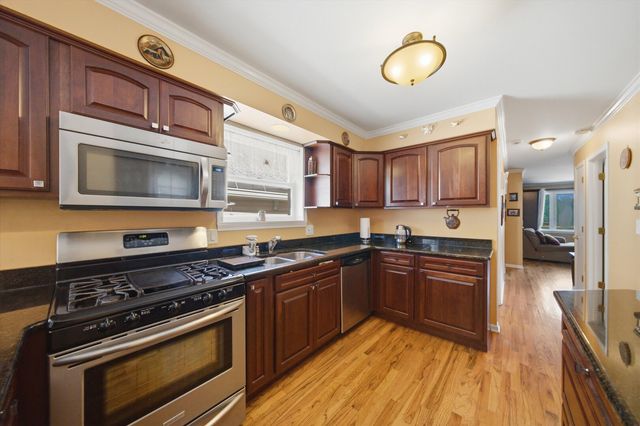 3262 N Elston Avenue, Chicago, IL 60618