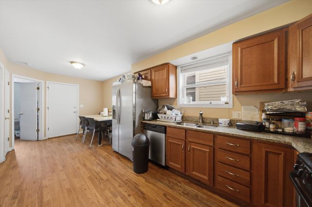 3262 N Elston Avenue, Chicago, IL 60618