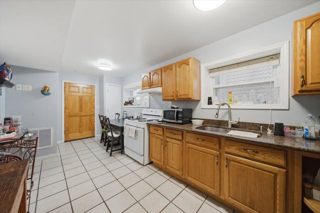 3262 N Elston Avenue, Chicago, IL 60618