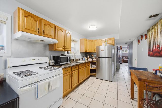 3262 N Elston Avenue, Chicago, IL 60618