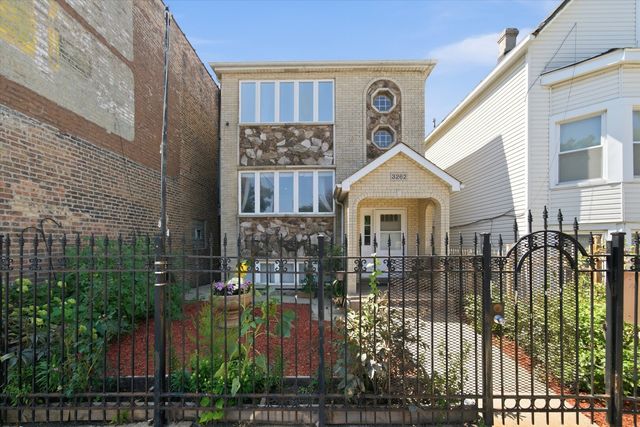 3262 N Elston Avenue, Chicago, IL 60618