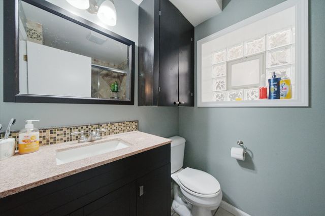 3262 N Elston Avenue, Chicago, IL 60618