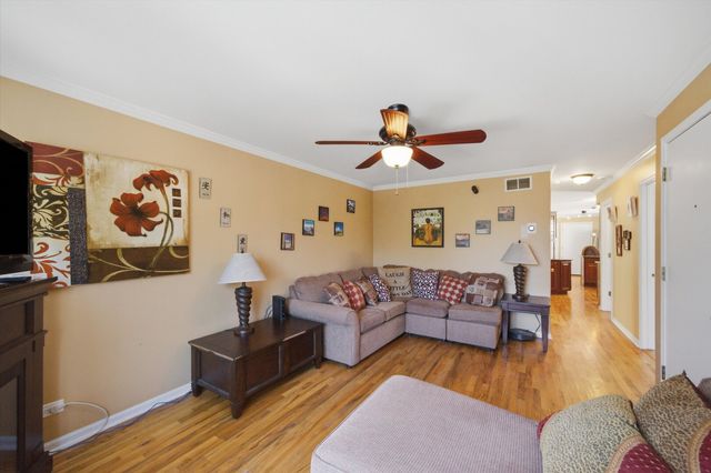 3262 N Elston Avenue, Chicago, IL 60618