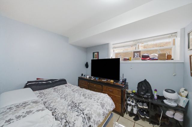 3262 N Elston Avenue, Chicago, IL 60618